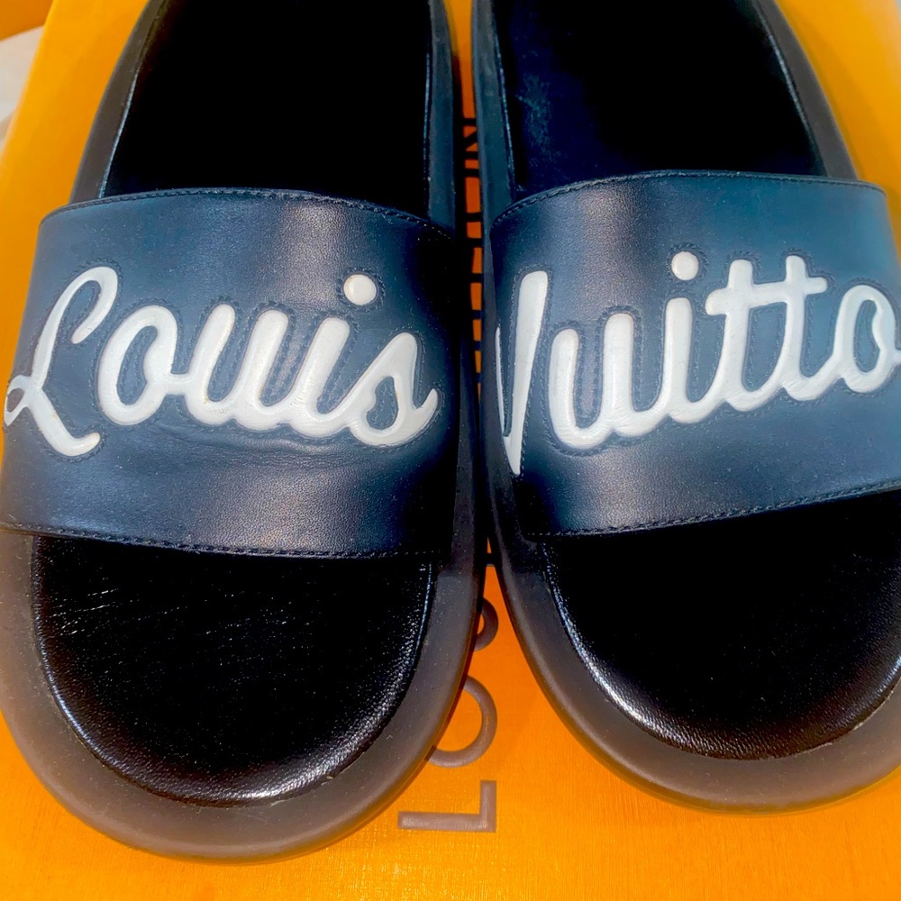 Louis Vuitton Black Slides SZ 39